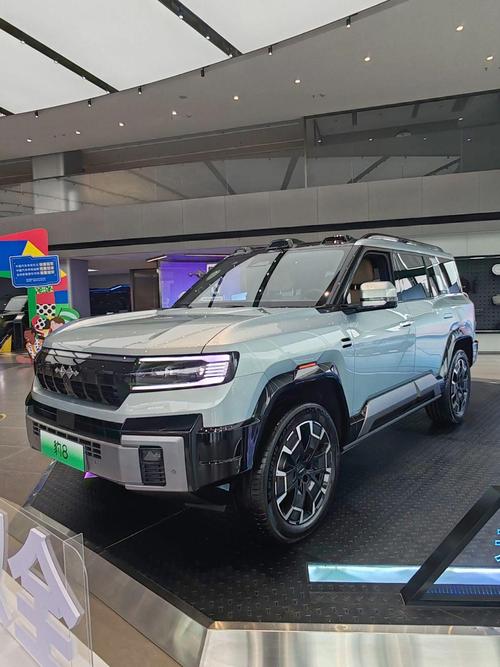 深圳131比亚迪方程豹硬派越野的爆款，英菲尼迪35周年与你共成长